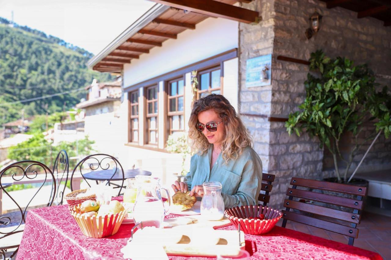Hotel Borklad Berat Esterno foto